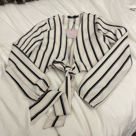 Missguided stripe tie front crop top - Picture 6 of 10